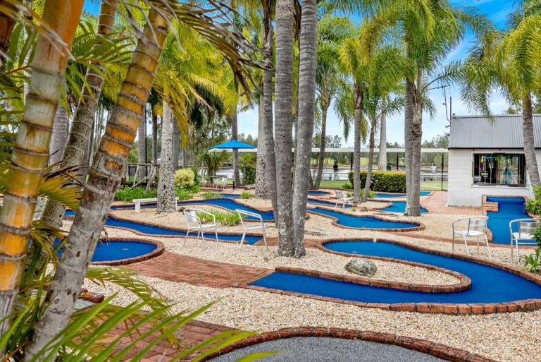 Hydro Golf Putt Putt 2 768x513